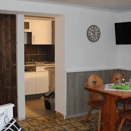 Zum Hasenbahnhof Apartment *